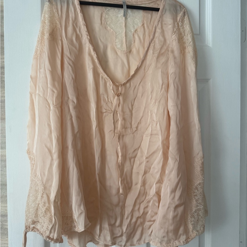 Unspoken brand Chic Beige Women's Blouse with Lace Details